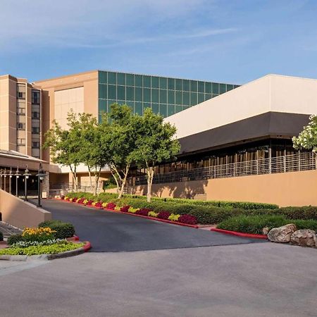 Sonesta Hotel Houston Iah Airport Exterior photo