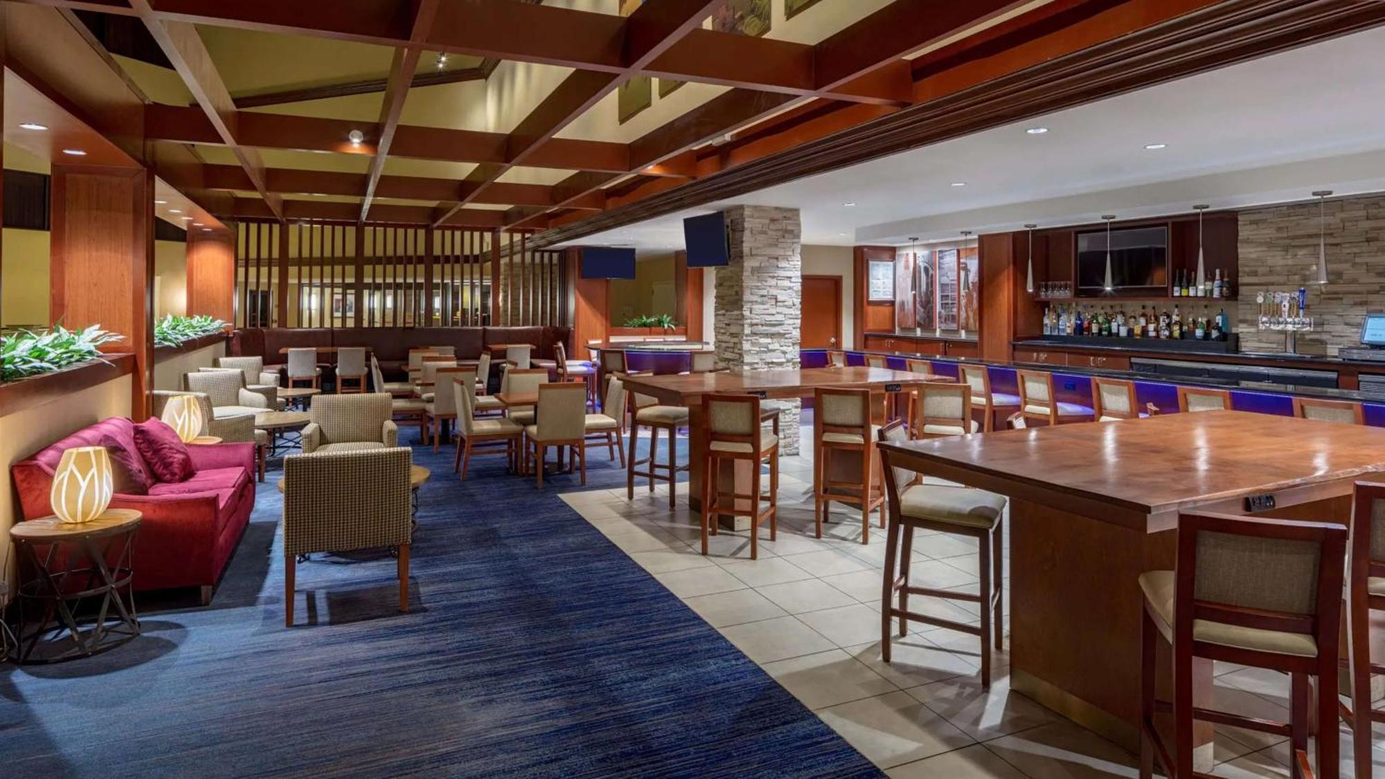 Sonesta Hotel Houston Iah Airport Exterior photo